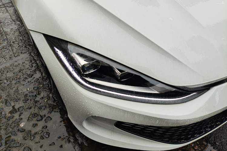 Used Volkswagen Lamando 2024 Lavida L 280TSI DSG Cool & Spicy Edition Right Front Headlight