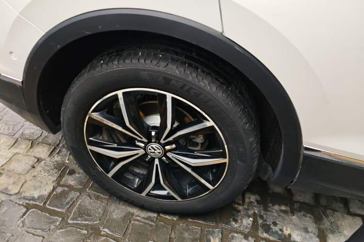 Used Volkswagen Tiguan L 2019 330TSI Automatic Two-Wheel Drive Smart Luxury Version China V Emission Standard