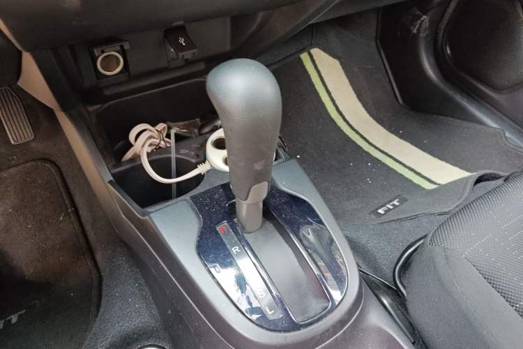 Used Honda Fit 2016 1.5L LX CVT Comfort Model Gear Lever