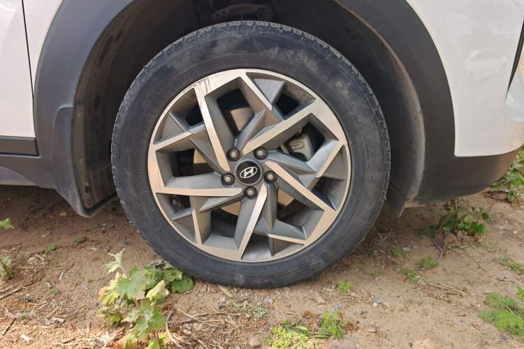 Used Hyundai Tucson 2019 280TGDi Dual-Clutch Two-Wheel Drive Fashion Edition China VI Standard Right Front Wheel Hub