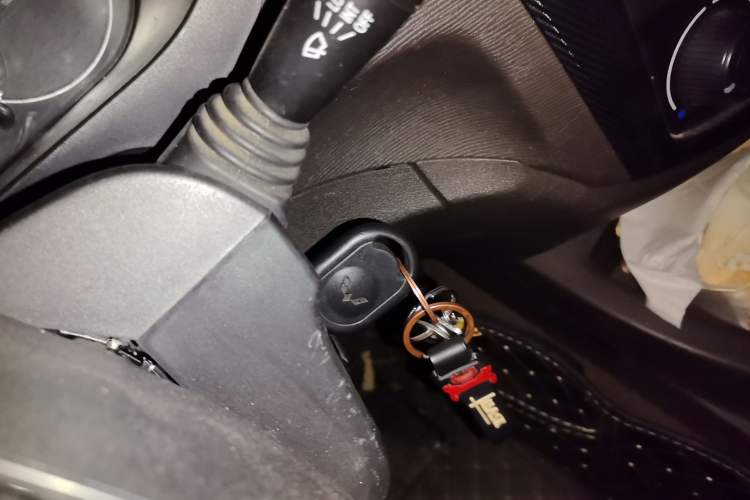 Used Wuling Hongguang 2015 1.5L S Basic Version China V Standard
