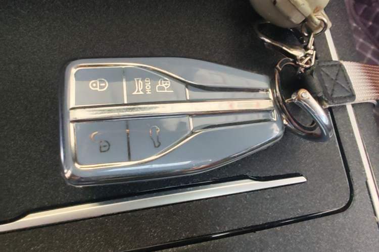 Used Hongqi HS5 2022 Facelifted Version 2.0T Smart Connect Flagship All-Wheel-Drive Edition