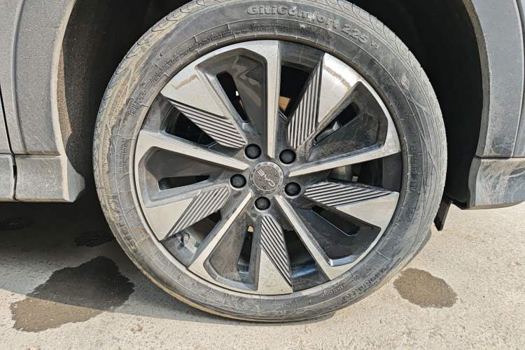 Used BYD Song PLUS New Energy 2025 EV 520km Luxury Version
