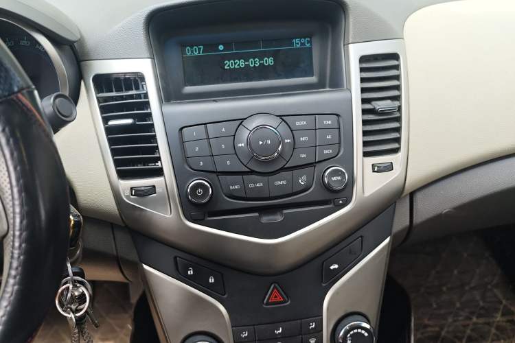 Used Chevrolet Cruze 2015 1.5L Classic SL MT
