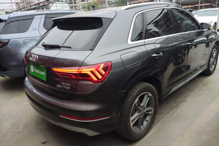 Used Audi Q3 2021 35 TFSI Advanced Style Edition Rear Right 45 Deg