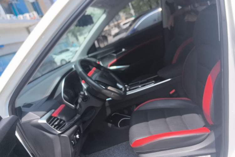 Used SOL X8 2021 300T DCT Leading Smart Connectivity Version 7 Seats