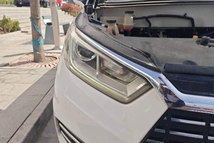 Used BYD Yuan New Energy 2019 EV360 Smart Connect Leading Model