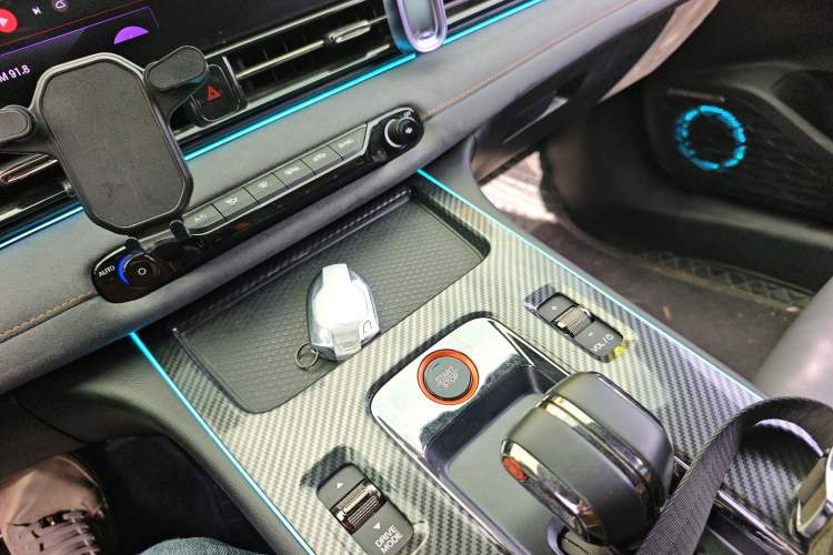 Used GAC Trumpchi EMPOW 2022 270T DCT J16 R-Style Track Edition Interior 1