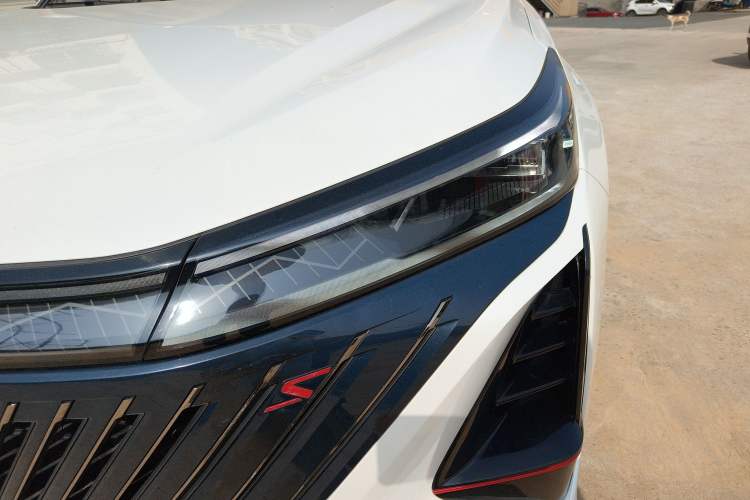 Used CHANGAN CS75 PLUS 2022 Second-Generation 2.0T Automatic Prestige Model
