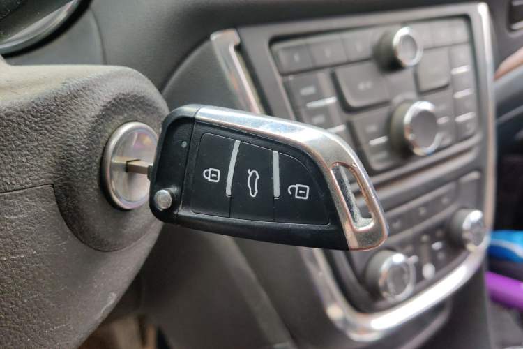 Used Buick Encore 2013 1.4T Automatic Two-Wheel Drive Leading Model
