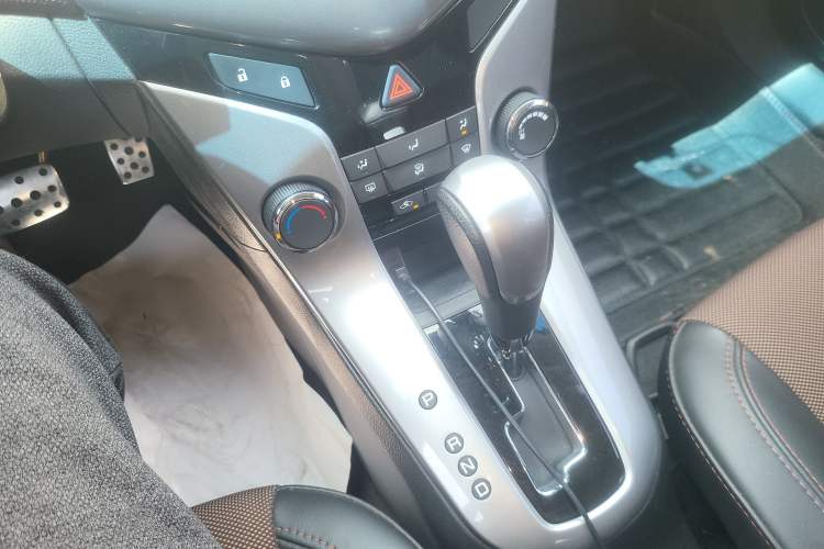 Used Chevrolet Cruze 2013 Hatchback 1.6L Automatic Luxury Model