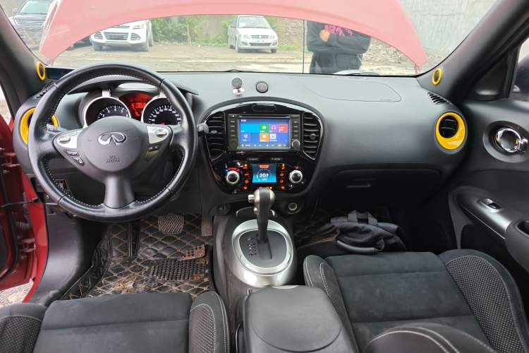 Used Infiniti ESQ 2014 1.6L Spontaneous Edition