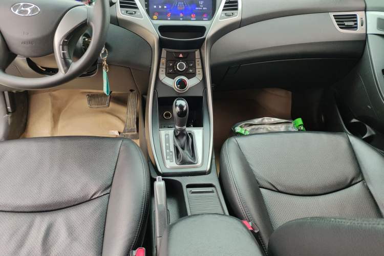 Used Hyundai Elantra (5th Generation / Langdong) 2012 1.6L Automatic Fashion Edition