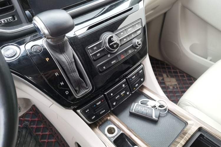 Used GAC Trumpchi M8 2018 320T Luxury Edition Gear Lever