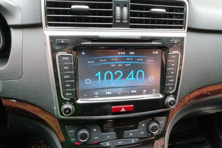 Used Haval H6 2014 Sport Version 1.5T Manual Two-Wheel Drive Elite Edition Audio And AC Panel