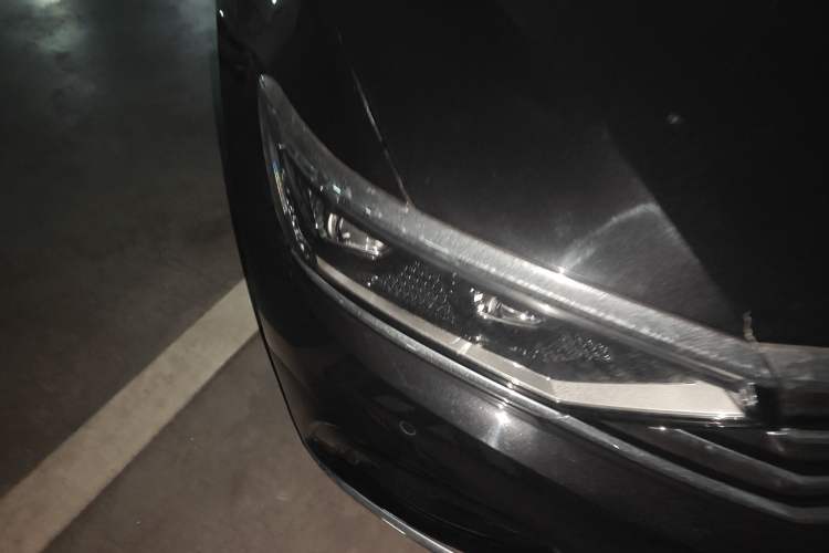 Used Volkswagen Magotan 2020 380TSI DSG Luxury Version Right Front Headlight