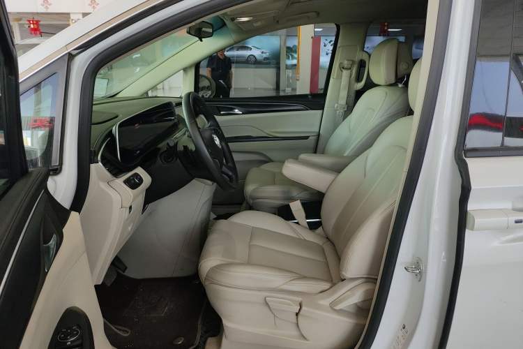 Used Buick GL8 2022 ES Landtrek 653T Comfort Edition Left Front Seat