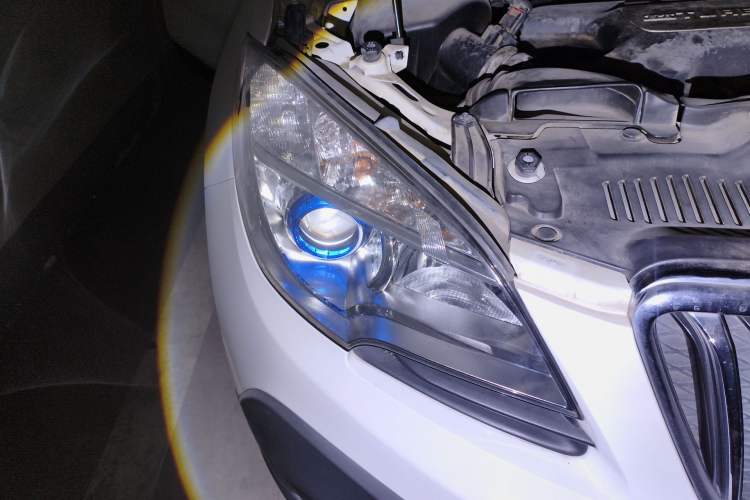 Used Buick Encore 2015 1.4T Automatic Two-Wheel Drive Urban Elite Version
