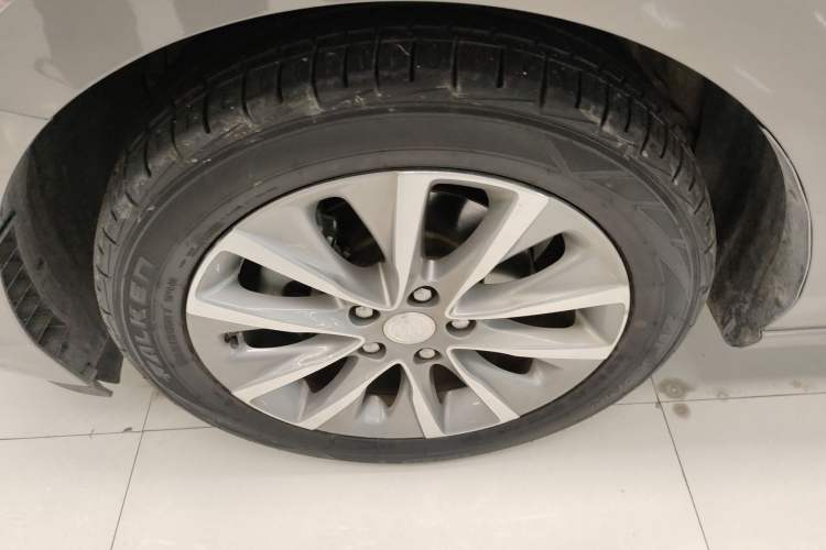 Used Buick GL6 2019 18T 6-Seater Connected Luxury Version China VI Standard