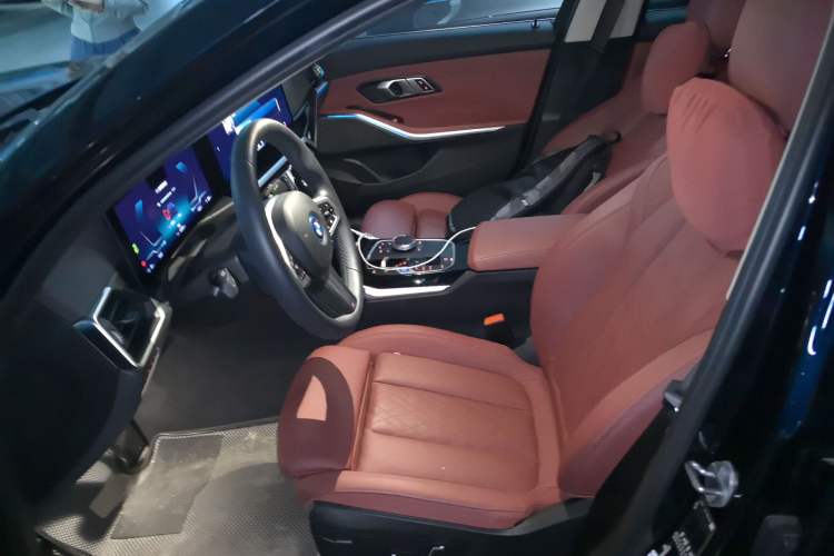 Used BMW i3 2024 eDrive 35 L
