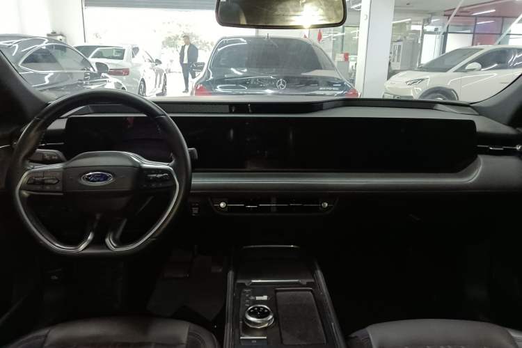 Used Ford Mondeo 2025 2.0T EcoBoost Ultimate Edition
