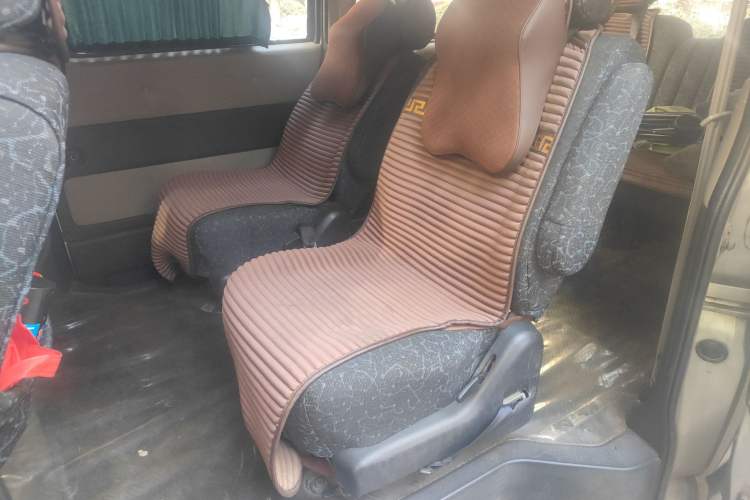 Used Jinbei Grace 2013 2.0L Zhi Ling Luxury 7-Seater All-Games Commemorative Version China IV Standard