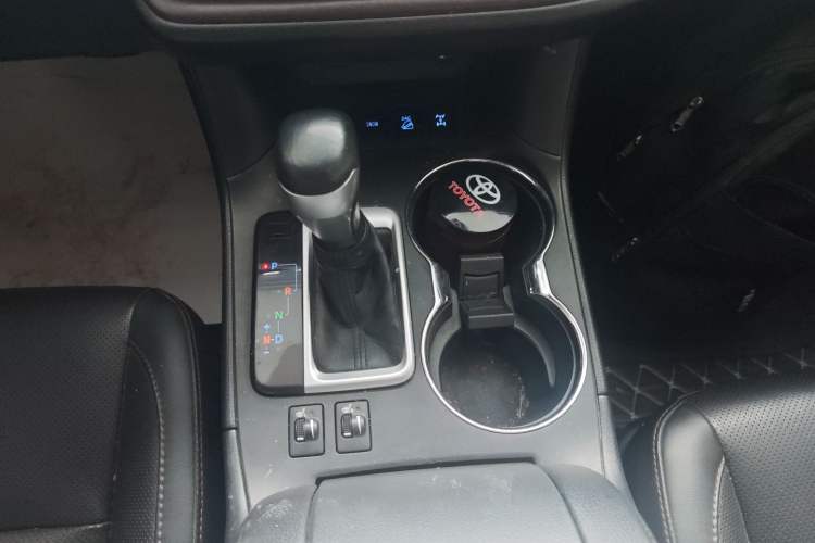 Used Toyota Highlander 2018 2.0T Four-Wheel Drive Luxury Version 7 Seats China VI Standard