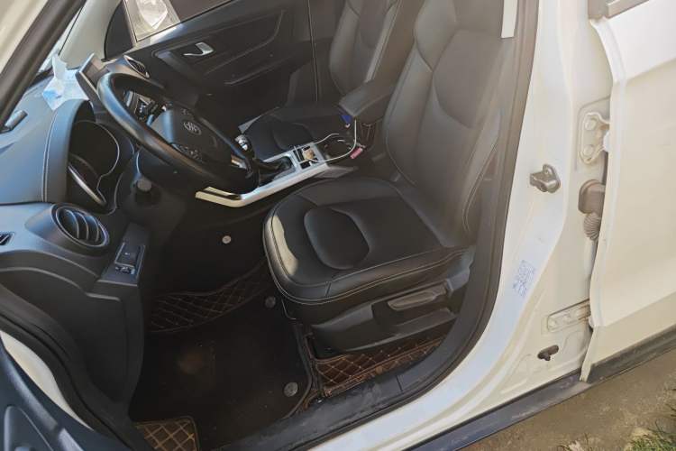 Used Bestune X40 2019 1.6L Automatic Luxury Edition China VI