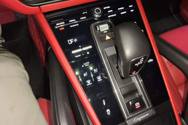 Used Porsche Cayenne 2019 Cayenne Coupé 3.0T Gear Lever