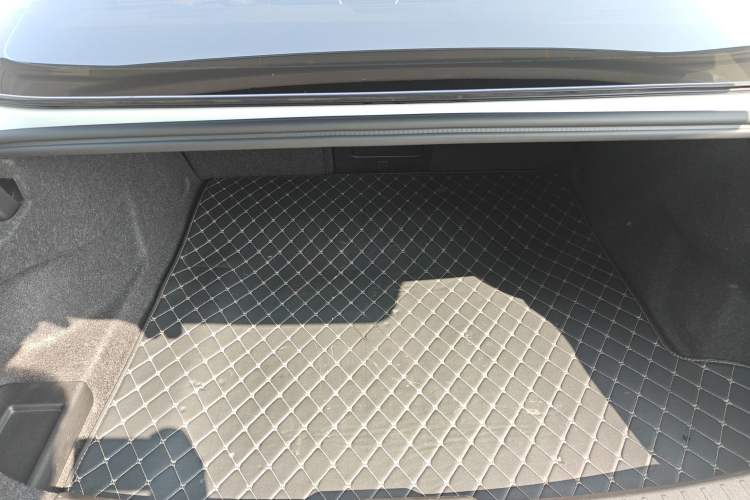 Used Volvo S60 2023 B4 Zhiyuan Luxury Edition
