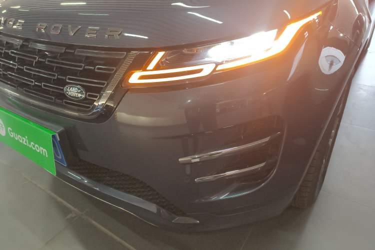 Used Land Rover Range Rover Evoque 2024 Aurora L 249 PS Prestige Light-Chasing Edition
