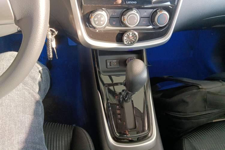 Used Nissan Tiida 2021 1.6L CVT Cool Edition
