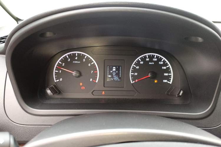 Used FORTHING Lingzhi PLUS 2022 Travel Edition 2.0L Manual Luxury Version 7 Seats