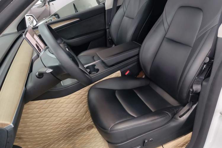 Used Tesla Model Y 2021 Long-Range All-Wheel-Drive Version 3D7