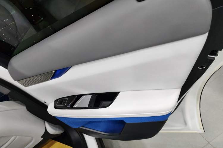 Used Cadillac OPTIQ 2024 Four-Wheel Drive Long-Range Version
