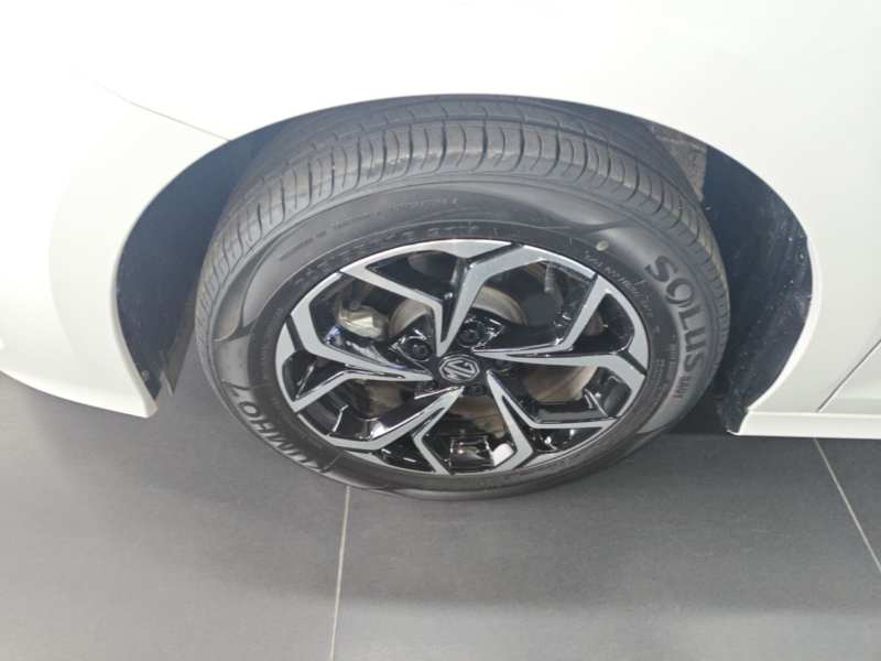 Used MG 5 2023 180 DVVT CVT Luxury Edition — 22