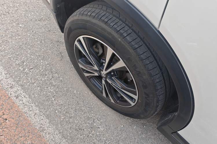 Used Nissan X-Trail 2019 2.5L CVT Smart Connect Luxury Edition 4WD Right Rear Wheel Hub