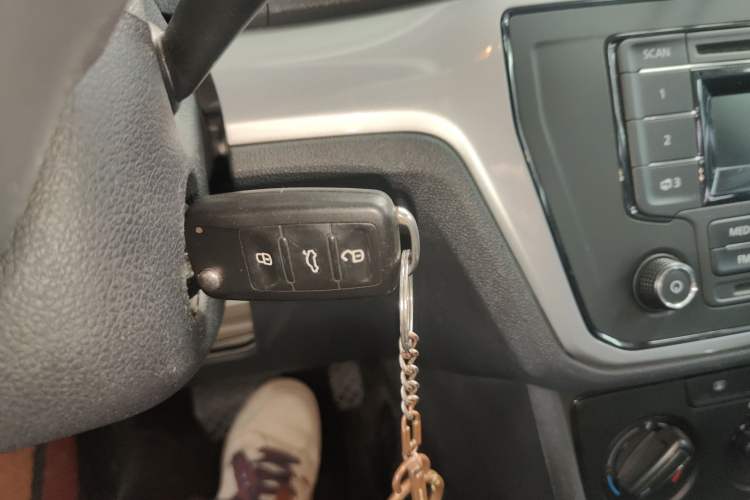 Used Volkswagen Gran Lavida 2015 1.6L Automatic Fashion Edition