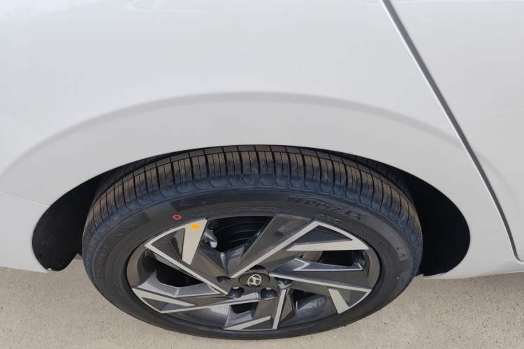 Used Hyundai Elantra 2023 1.5L CVT GLX Elite Edition Right Rear Wheel Hub