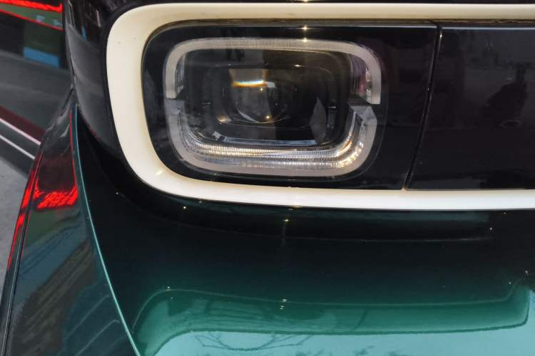 Used Baojun KiWi EV 2021 Designer Lithium Iron Phosphate
