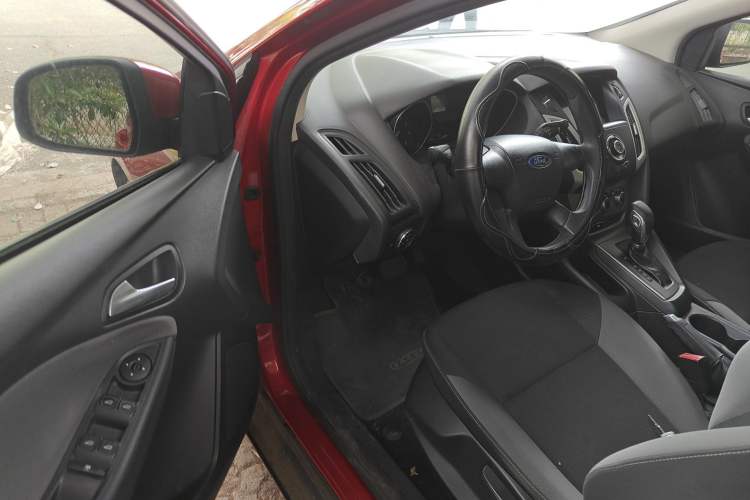 Used Ford Focus 2012 Hatchback 1.6L Automatic Comfort Model