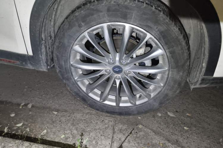 Used CHANGAN OSHAN X7 PLUS 2022 1.5T Blue Whale Edition Automatic Geeker Navigation Model
