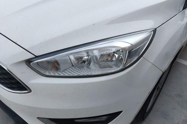 Used Ford Focus 2015 Hatchback EcoBoost 125 Automatic Supreme Style Edition
