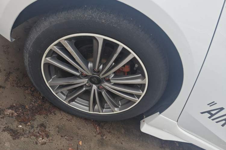 Used Roewe i6 2020 PLUS 1.6L CVT 4G Connected Glory Flagship Edition Right Rear Wheel Hub