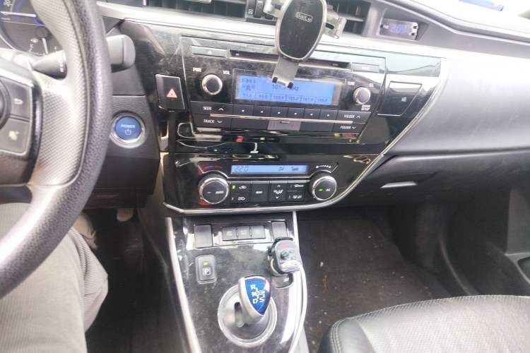 Used Toyota Corolla 2016 Dual-Engine 1.8L E-CVT Leading Edition Audio And AC Panel