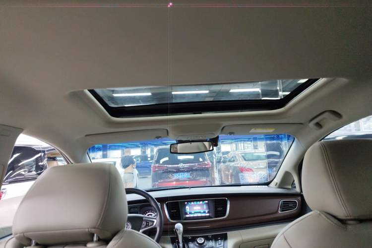 Used Buick GL8 2018 28T Luxury Model China VI Standard
