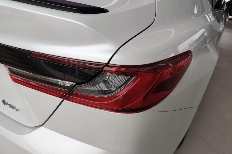 Used Toyota Camry 2026 Model Dual-Engine 2.0HSE Sport Lite Edition Exterior 1