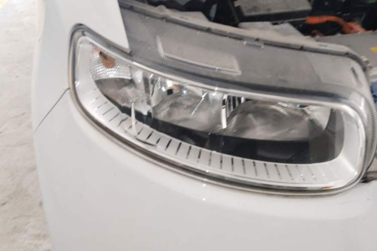 Used ORA White Cat 2020 305 km Luxury Version Right Front Headlight