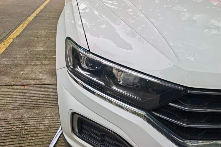 Used Volkswagen T-ROC 2022 280TSI DSG Two-Wheel Drive Comfort PLUS Right Front Headlight