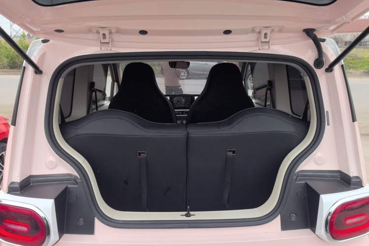 Used Wuling Hongguang MINIEV 2024 3rd Generation 215km Advanced Version
